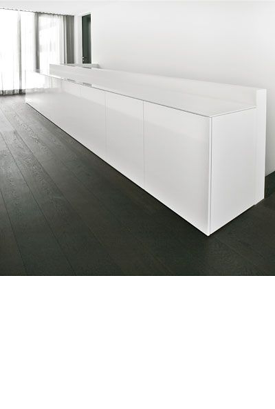 GIGER & GUT aus Dagmersellen | Innenausbau Möbel - weißes Sideboard hochglanz