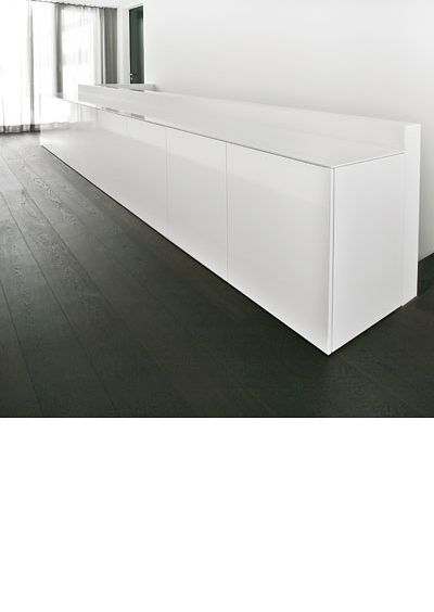 GIGER & GUT aus Dagmersellen | Innenausbau Möbel - weißes Sideboard hochglanz