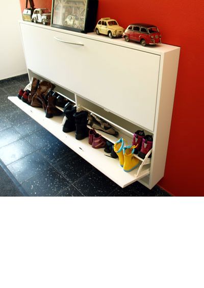 GIGER & GUT aus Dagmersellen | Innenausbau Möbel - Schuhschrank mit geöffneter Klapptür