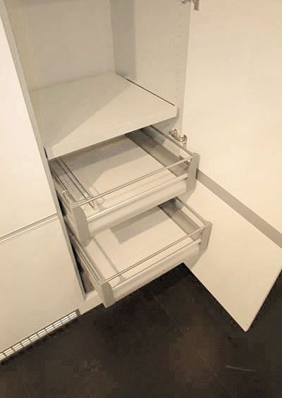 GIGER & GUT aus Dagmersellen | Innenausbau Schränke - Stauraum Kleiderschrank