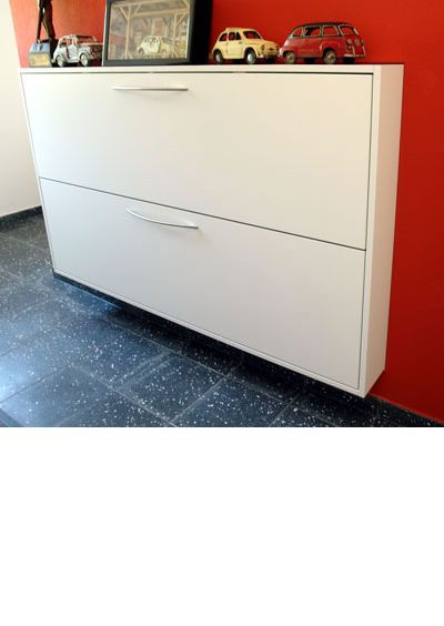 GIGER & GUT aus Dagmersellen | Innenausbau Möbel - Schuhschrank mit 2 Klapptüren
